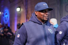 Giants contratan a Dennard Wilson como coordinador defensivo según fuente de AP