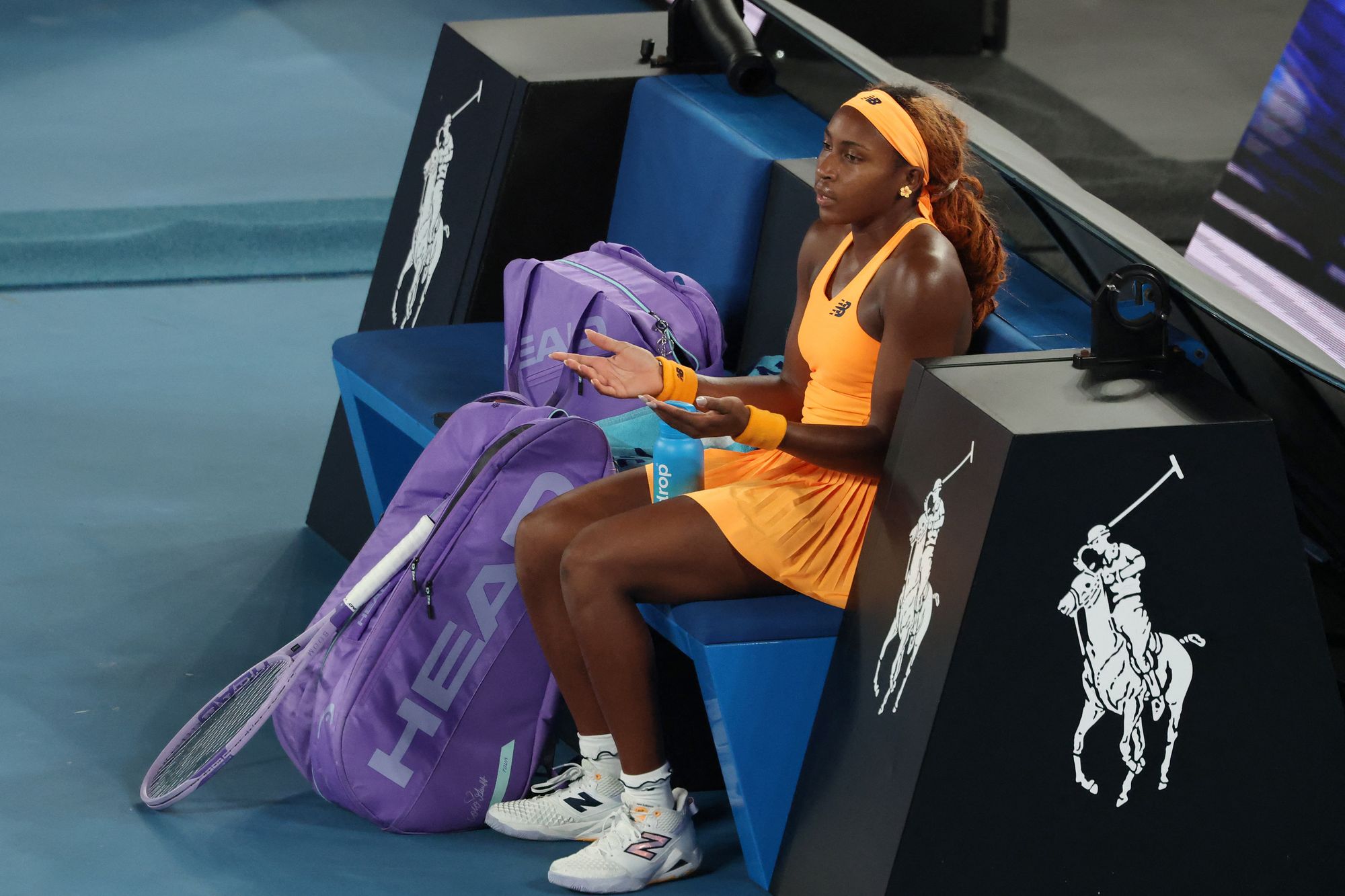Gauff se mostró desorientada en la cancha mientras no lograba hacer pie con su juego