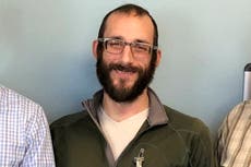 Identifican a dos agentes involucrados en la muerte de Alex Pretti