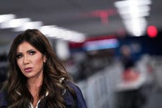 Crecen llamados para que renuncie la secretaria de Seguridad Nacional tras muertes en Minneapolis