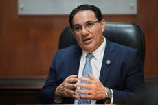 Ministro de Gobernación de Guatemala: urge control en cárceles para frenar violencia de pandillas
