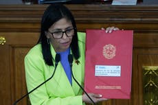 Fuerza Armada de Venezuela reconoce a presidenta encargada como su primera comandante en jefe