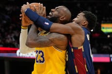 Los Cavaliers arruinan el regreso de LeBron James con gran tercer cuarto y triunfo 129-99