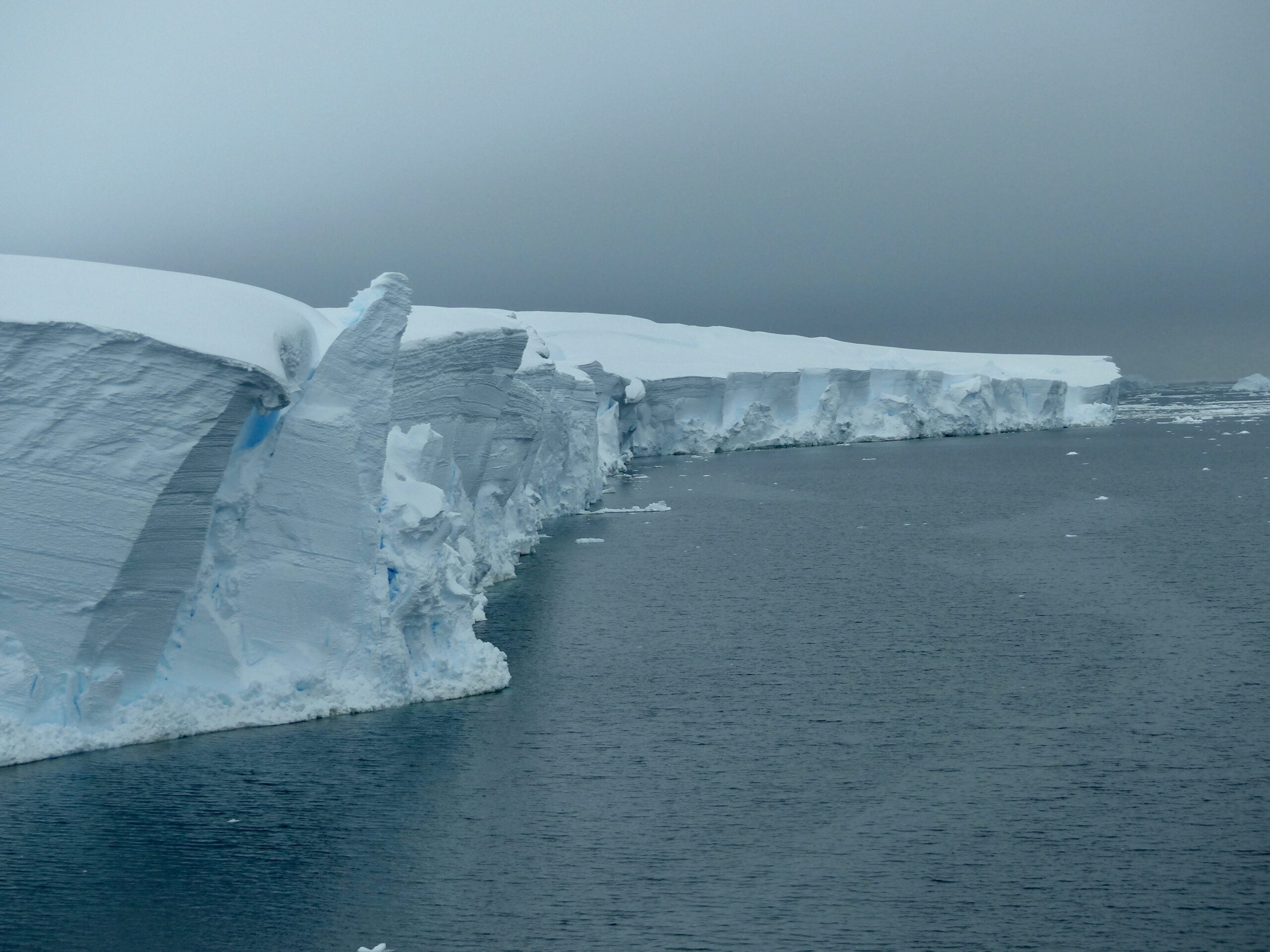 Si el glaciar Thwaites se derrumba, el nivel del mar podría subir 65 cm