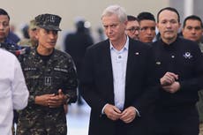 Presidente electo chileno visita El Salvador para conocer megacárcel; hablar de seguridad con Bukele