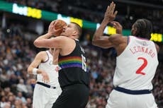 Jokic regresa tras lesión de rodilla y guía a Nuggets a triunfo 122-109 sobre Clippers