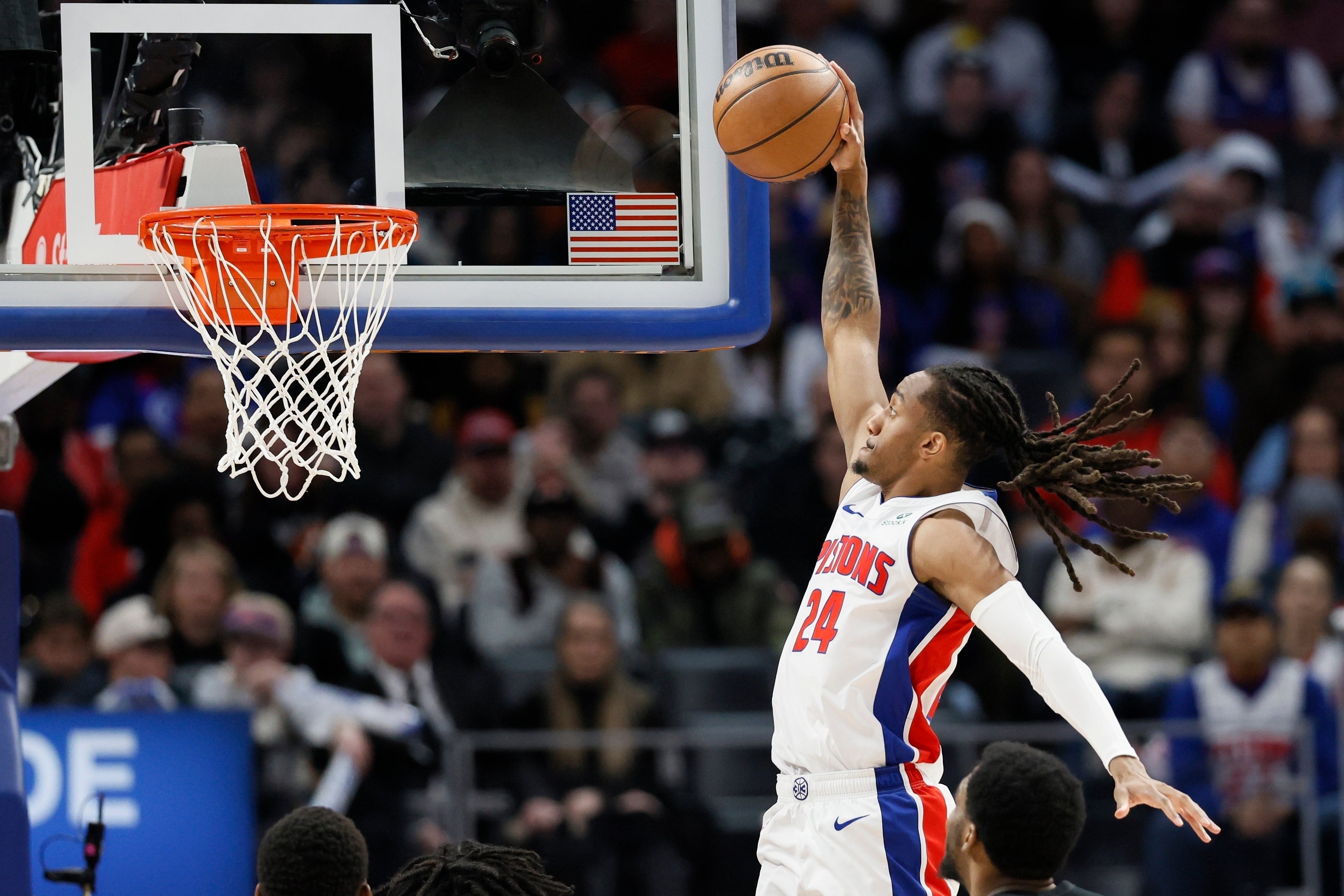 Los Pistons aplastan 130-77 a los Nets en la mayor victoria en la historia de la franquicia