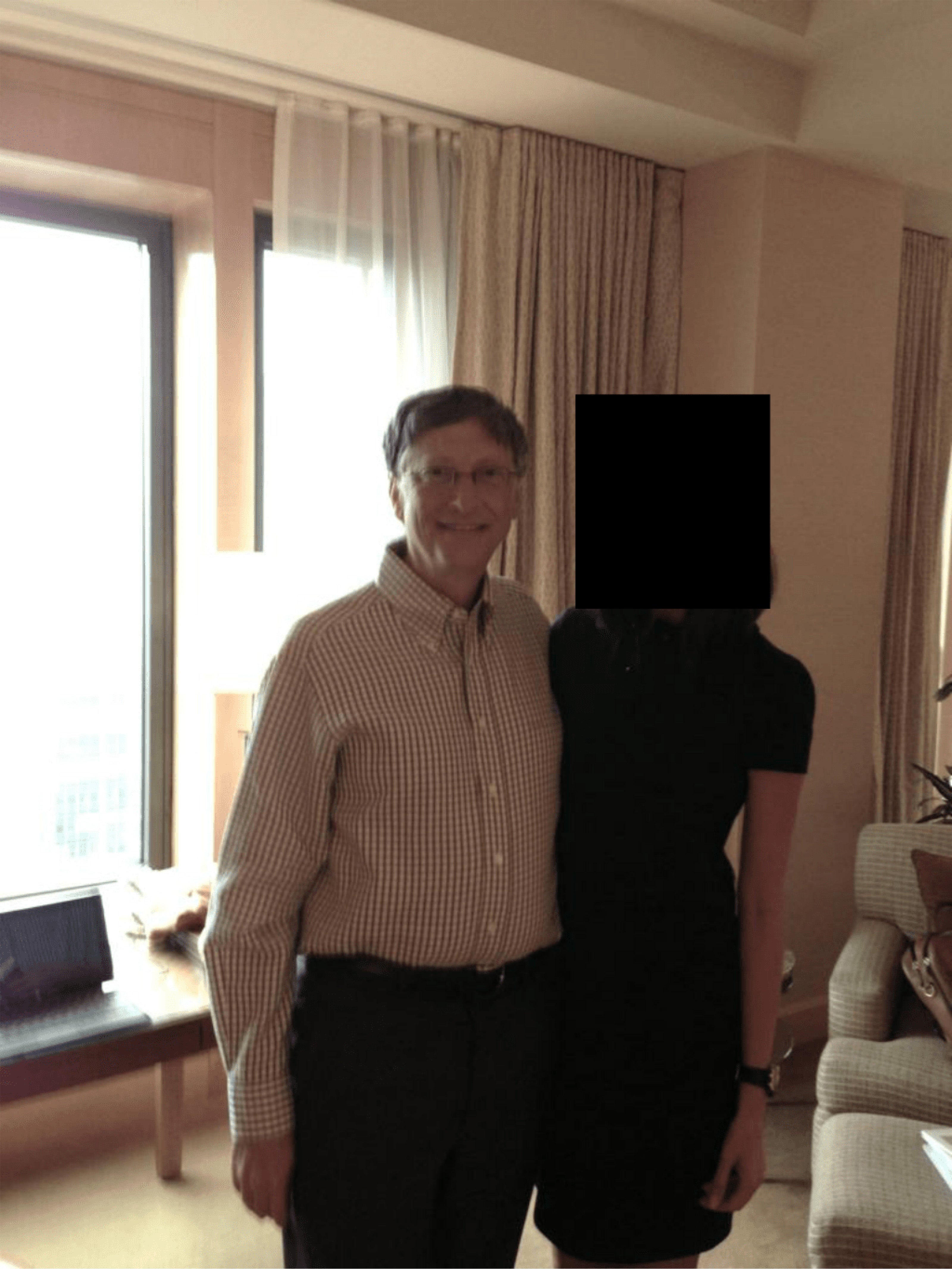El cofundador de Microsoft también aparecía en esta imagen que figuraba en los archivos