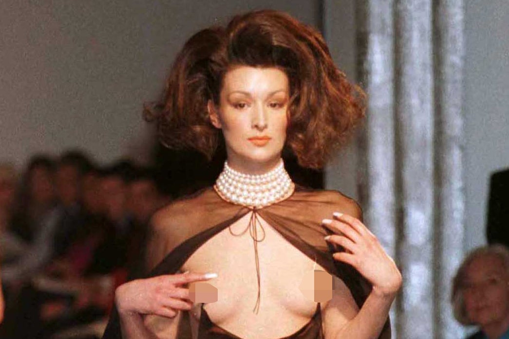 La musa de Mugler, Erica Vanbriel, fue la primera en modelar el vestido en 1998