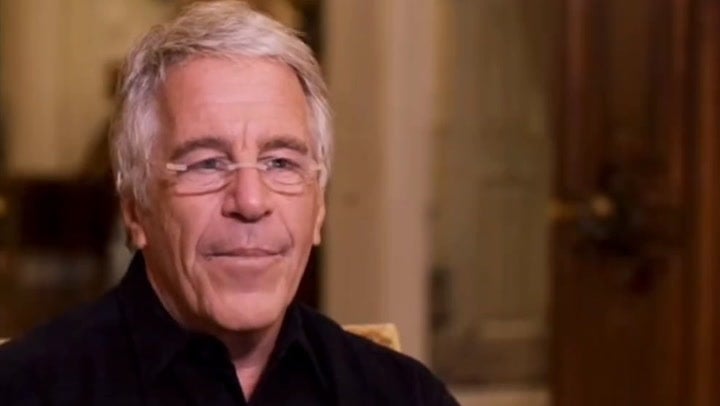 Jeffrey Epstein conspiró para crear un “acervo genético superior” con víctimas y podría haber engendrado hijos, según documentos publicados por el Departamento de Justicia