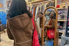 Tienda musulmana de segunda mano en NY combina moda modesta, fe y sostenibilidad