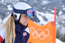 Lindsey Vonn sufre una caída en descenso olímpico cuando competía con ligamento roto a los 41 años