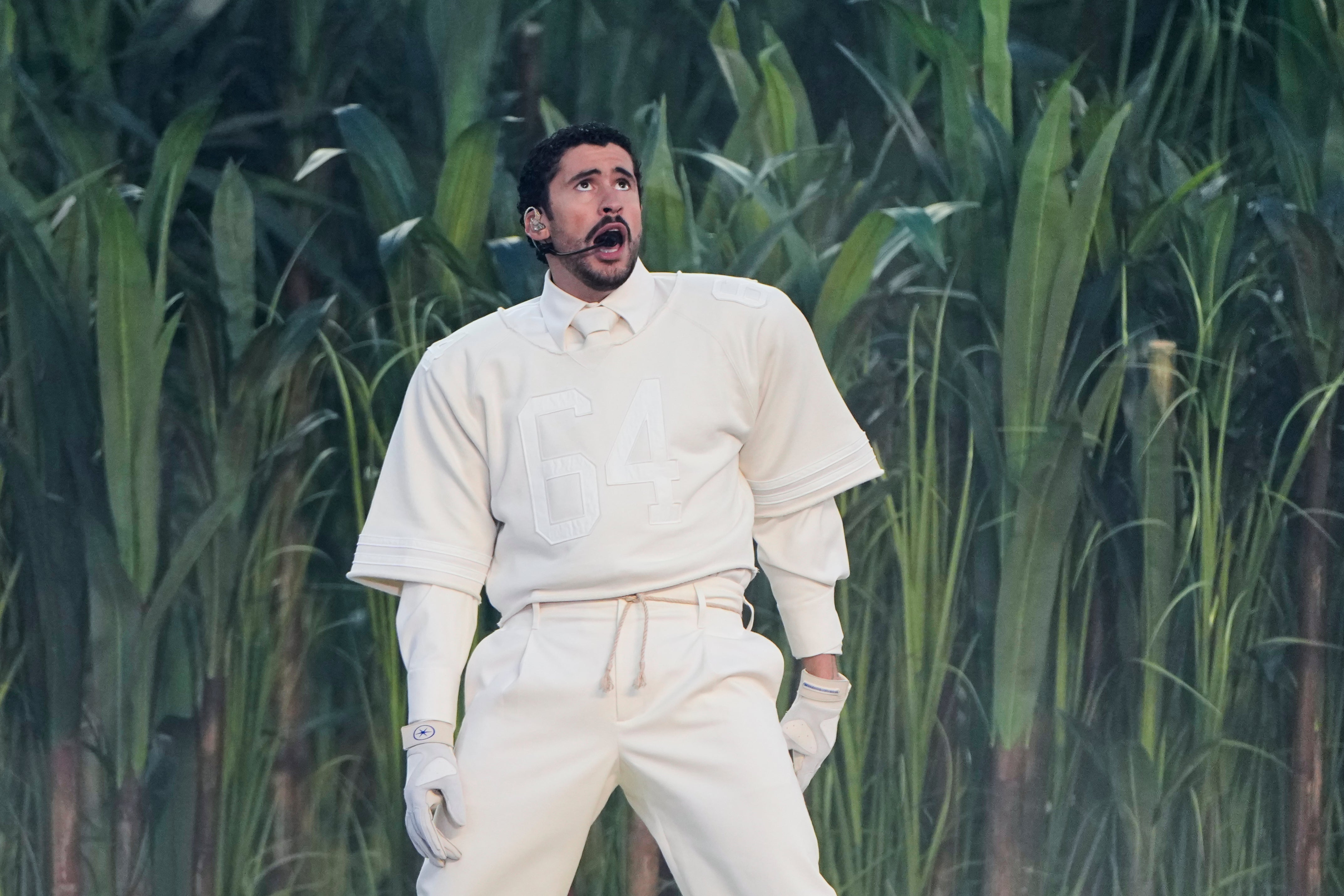 Martin ya había manifestado su admiración por Bad Bunny la semana pasada, dedicándole una carta en el diario puertorriqueño El Nuevo Día .