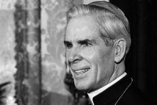 Vaticano aprueba nuevamente beatificación de arzobispo Fulton Sheen tras cancelación en 2019