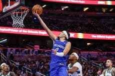 Black anota 26 y Bane suma 25 en victoria del Magic 118-99 sobre Bucks