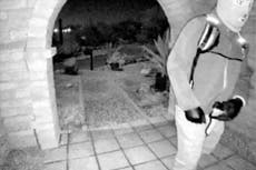 FBI publica primeras imágenes de vigilancia de persona enmascarada en el porche de Nancy Guthrie