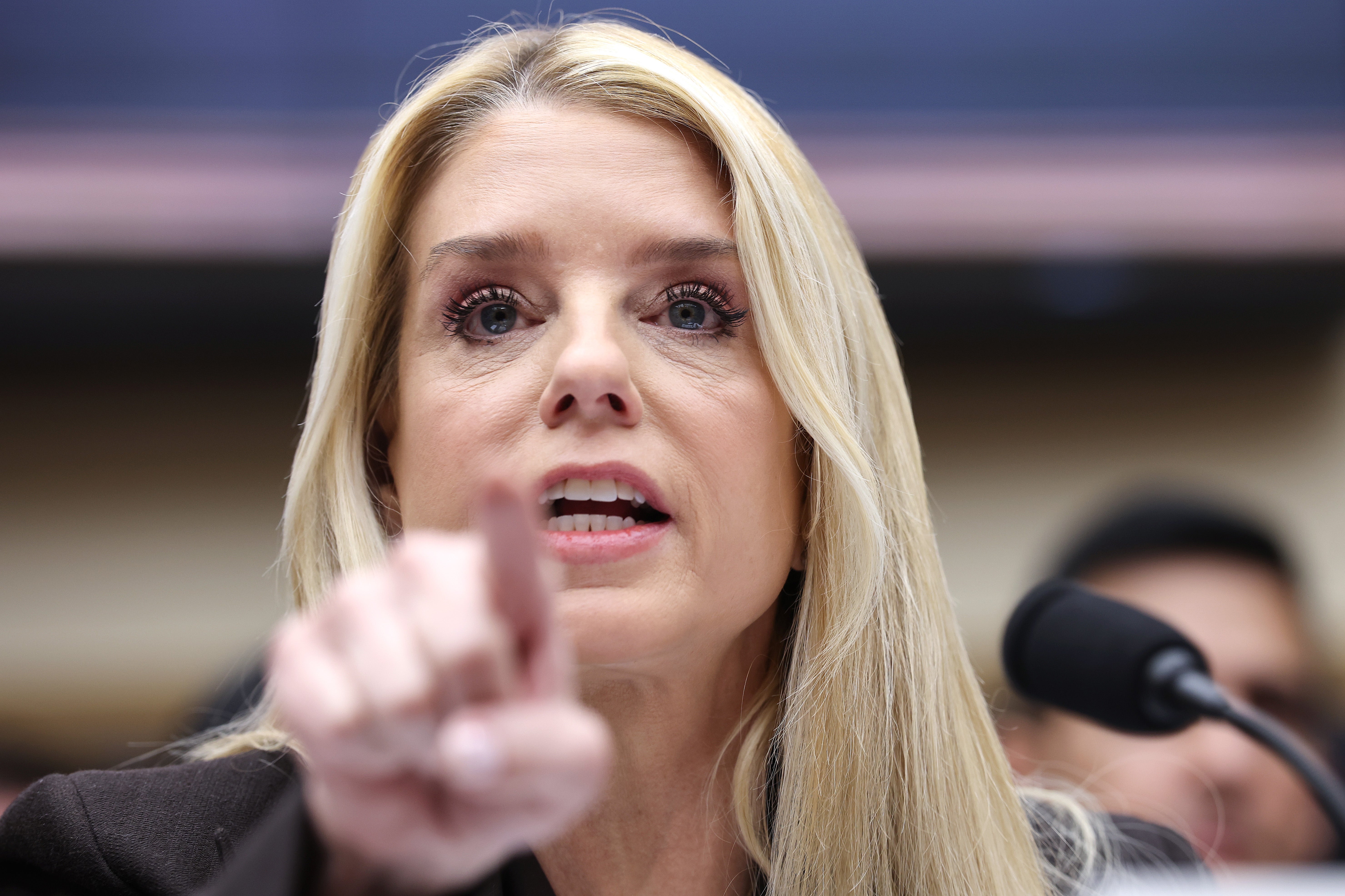 <p>Pam Bondi fue calificada de “espeluznante” luego de que se revelara que el Departamento de Justicia estaría rastreando qué documentos del caso Epstein son consultados por miembros del Congreso</p>