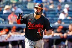 Gary Sánchez acuerda contrato de 1,75 millones por un año con los Cerveceros, según fuente AP