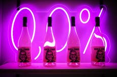 La feria del vino de París refleja el auge de las bebidas con poco o nada de alcohol