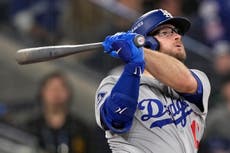 Dodgers acuerdan contrato hasta 2027 con Max Muncy y renuevan a Kiké Hernández por 1 año
