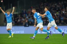Napoli remonta dos veces en empate 2-2 con Roma y Donyell Malen logra otro doblete