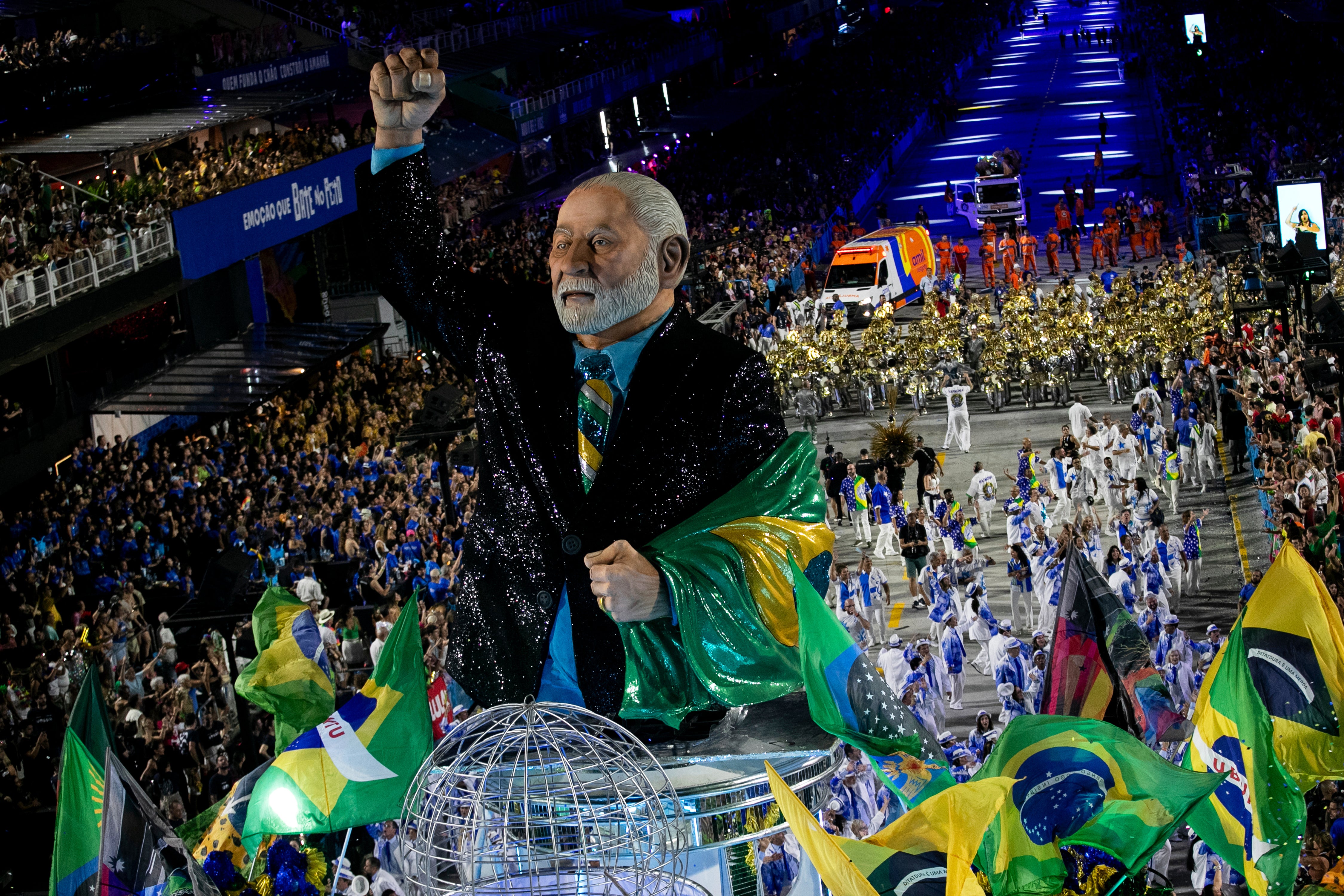 BRASIL-CARNAVAL-LULA