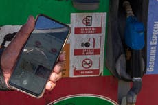 Cubanos usan plataforma digital para conseguir gasolina racionada, pero esperas podrían ser de meses