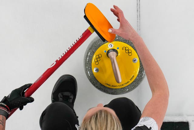 CURLING-CONTROVERSIA