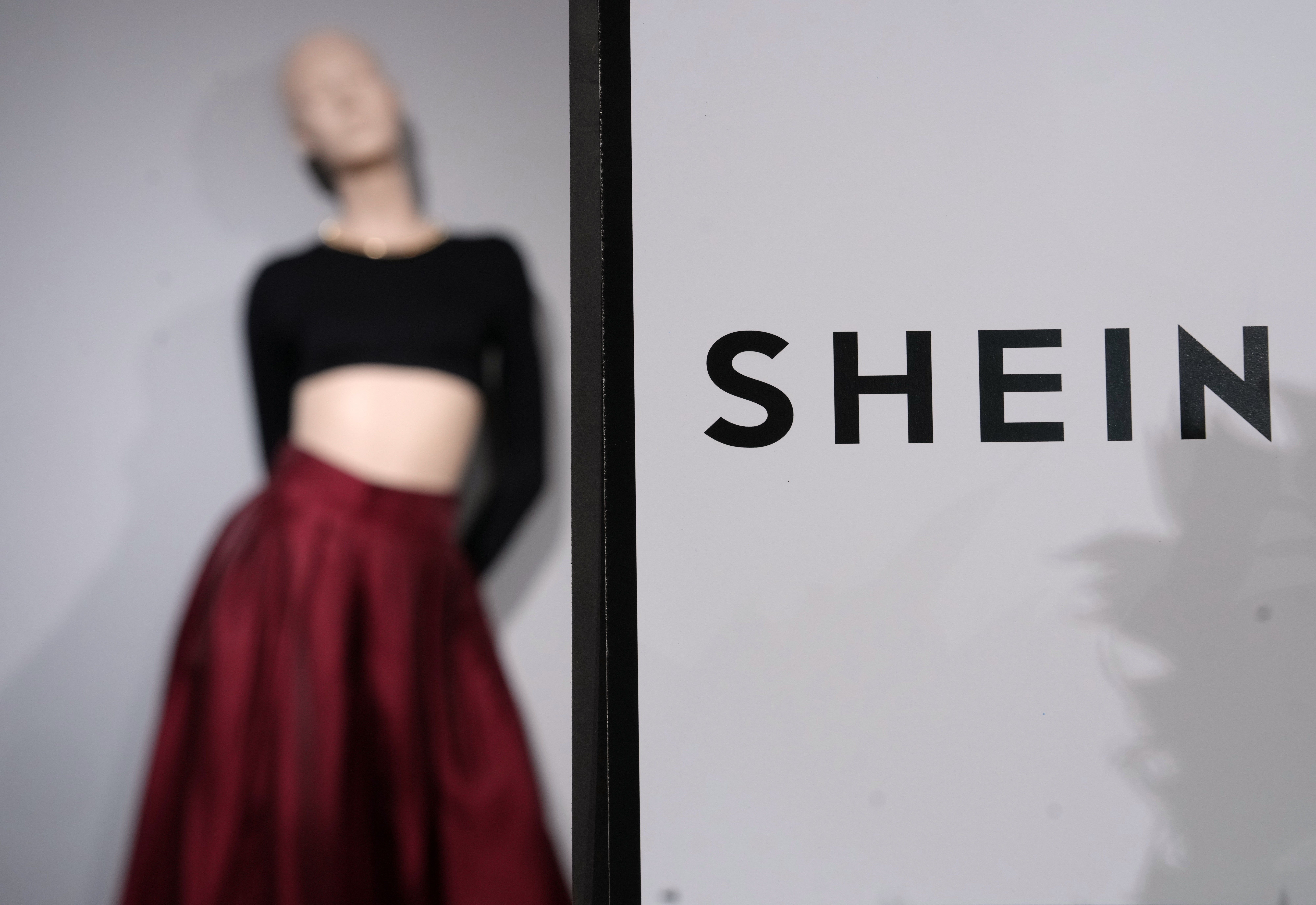 Shein enfrenta una investigación de la UE por productos ilegales y diseño adictivo