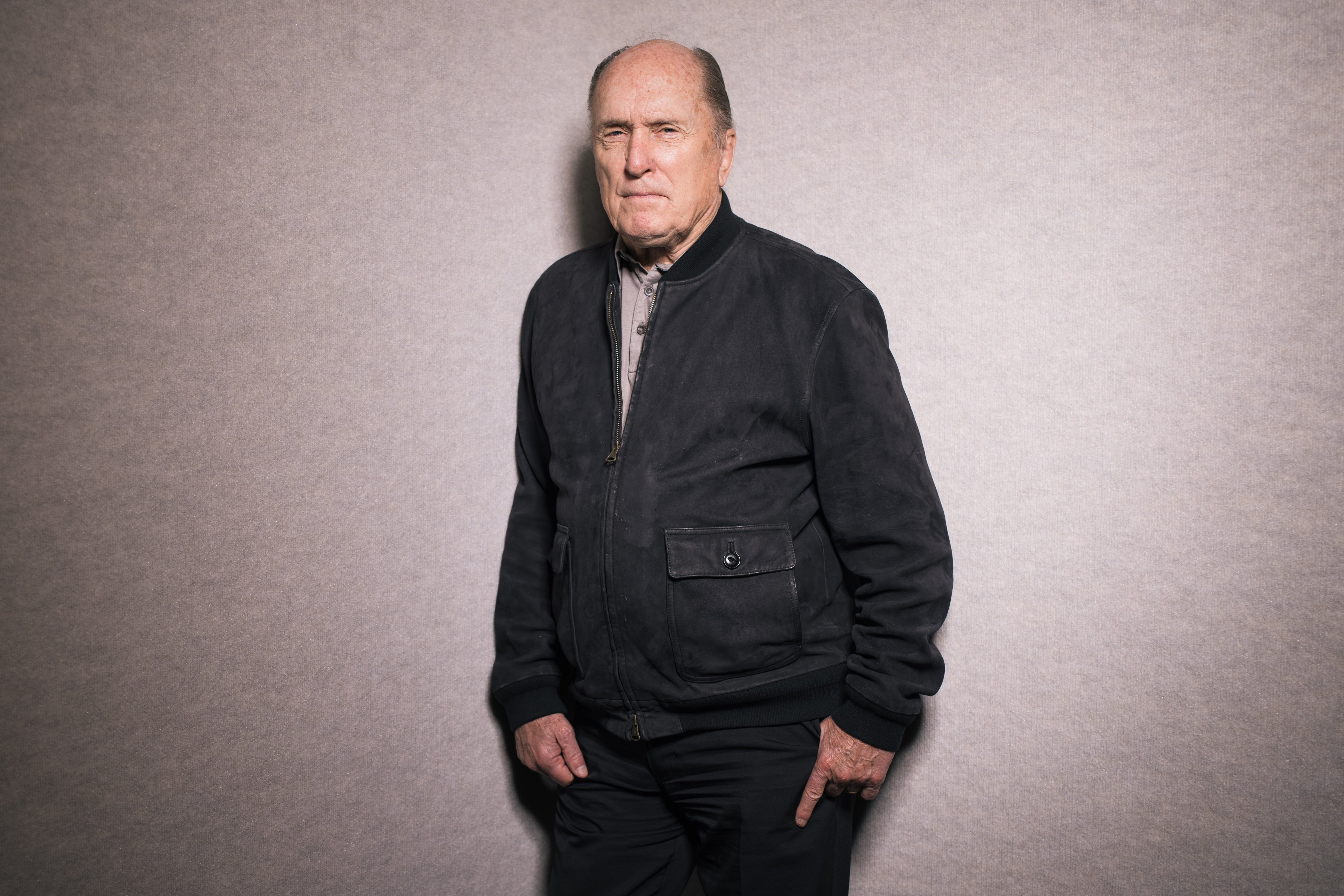 ROBERT DUVALL-REACCIONES