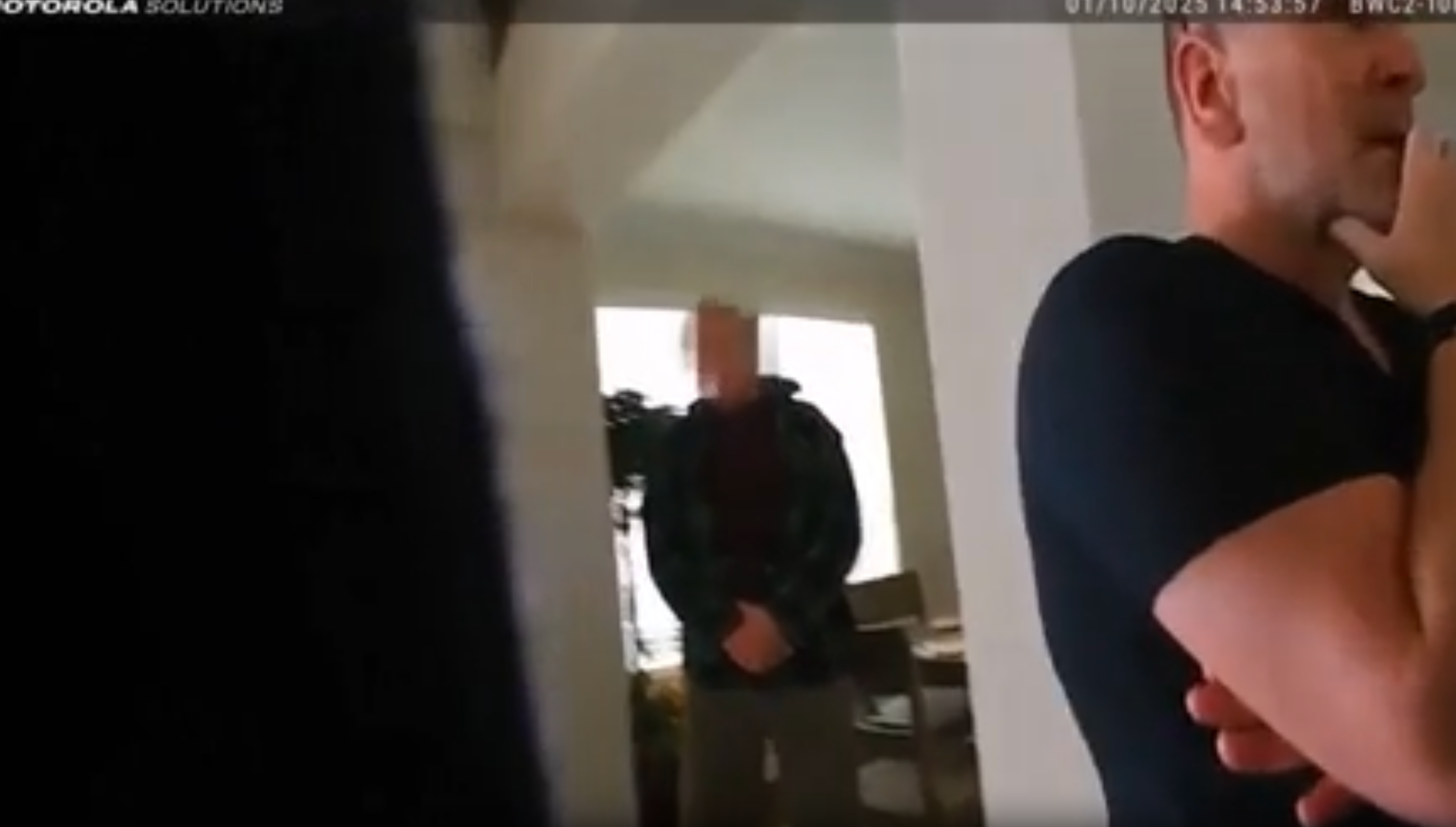 Las imágenes de las cámaras corporales muestran al padre de Lucy contando a la policía de Texas lo que había sucedido en los momentos previos al tiroteo