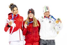 Esquiadora Eileen Gu responde a pregunta “ridícula” de reportero en Olimpíadas