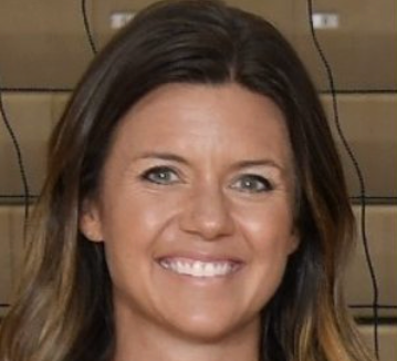 Ashley Flynn era entrenadora de voleibol y maestra suplente, y fue descrita como una mujer de “hermosa sonrisa”