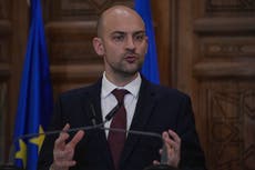 Francia citará a embajador de EEUU Charles Kushner tras comentarios sobre muerte de activista