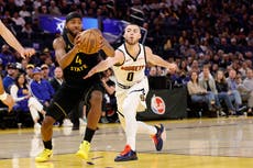 Los Warriors vencen 128-117 a los Nuggets con 18 puntos de Podziemski