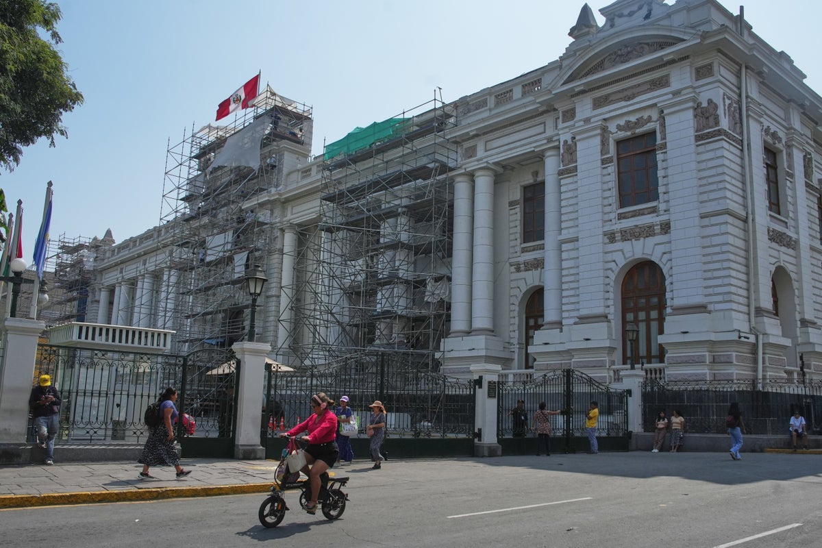 Excandidato presidencial Hernando de Soto es nombrado primer ministro del gobierno interino en Perú