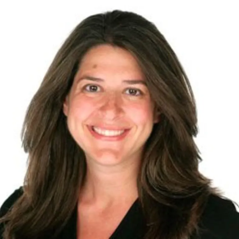 <p>La profesora Allyson Friedman enfrenta críticas por un presunto comentario racista</p>