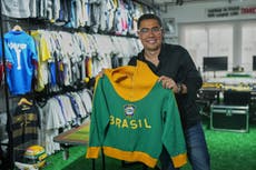 Chaqueta de Pelé del Mundial 1966 atrae nuevos fans tras ser lucida por Bad Bunny en Brasil