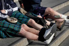 FIFA aprueba que hinchas de Escocia usen los "sporrans" en el Mundial