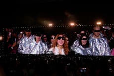 Caminar con la Loba, la experiencia de un concierto de Shakira desde la pasarela