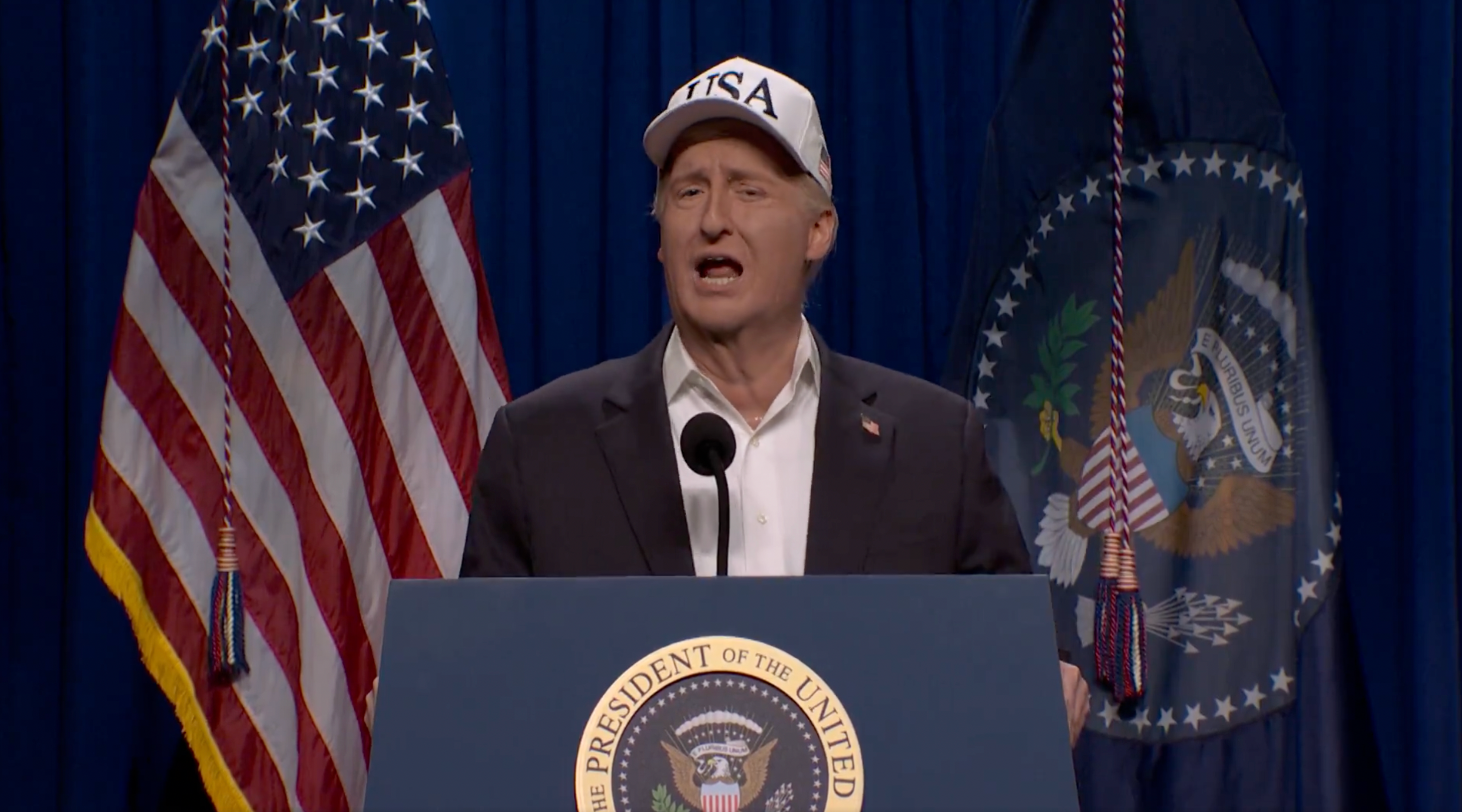 James Austin Johnson interpreta a Donald Trump en Saturday Night Live y declara: “¿Para que sirve la guerra? ¡Para distraer la atención de los archivos Epstein!”.