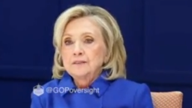 <p>Hillary Clinton reprende a los republicanos del Comité de Supervisión de la Cámara en la audiencia a puerta cerrada de la semana pasada por la filtración de una fotografía tomada dentro de la sala</p>