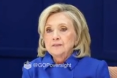 Hillary Clinton abandona audiencia sobre Epstein tras filtración de su foto