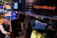El Dow Jones cae más de 900 puntos y sube el petróleo por la guerra