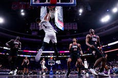 Spurs se recuperan de primera derrota en 12 juegos aplastando 131-91 a 76ers