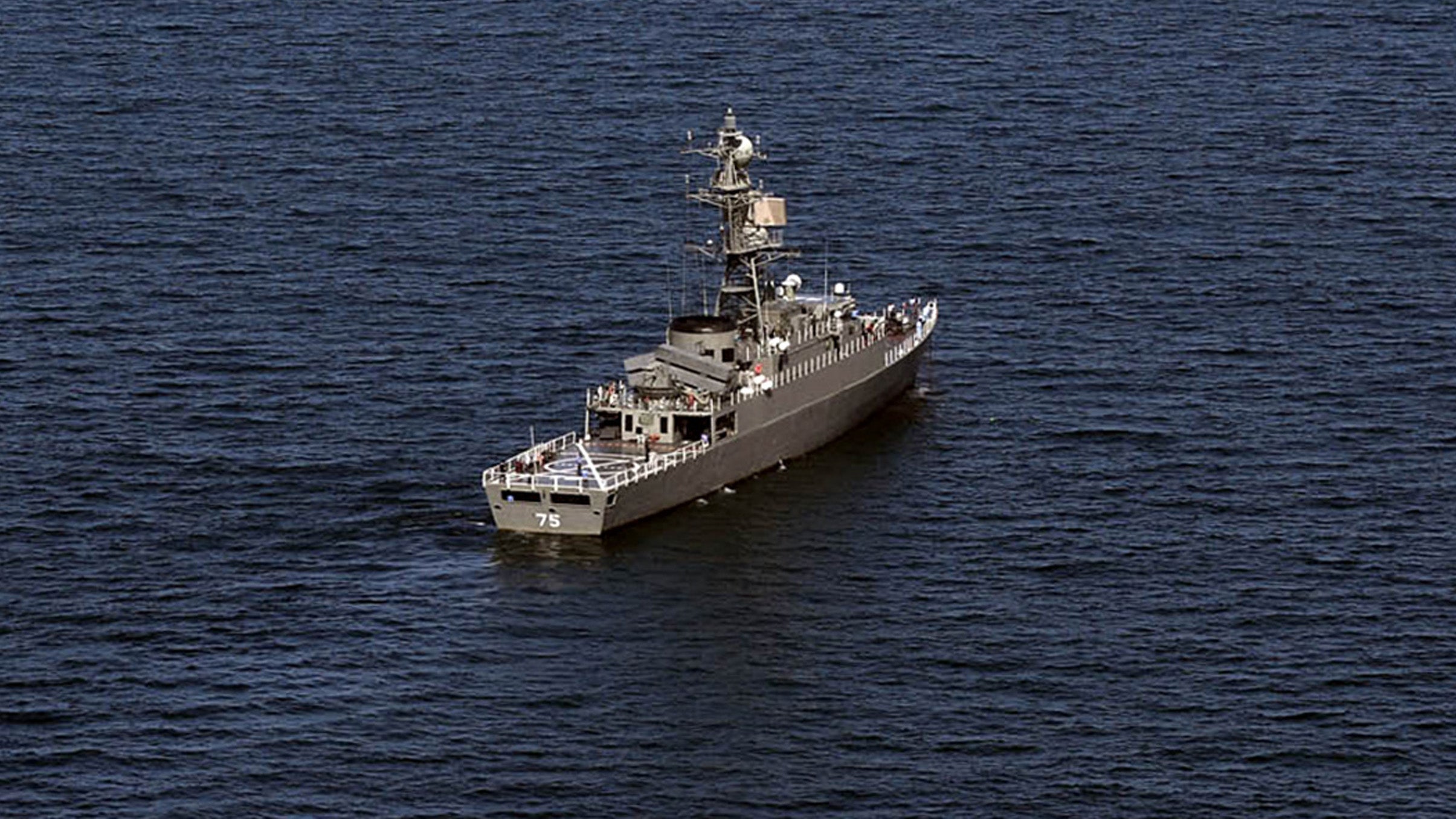 La fragata iraní Iris Dena fue hundida frente a la costa de Sri Lanka (foto de archivo)