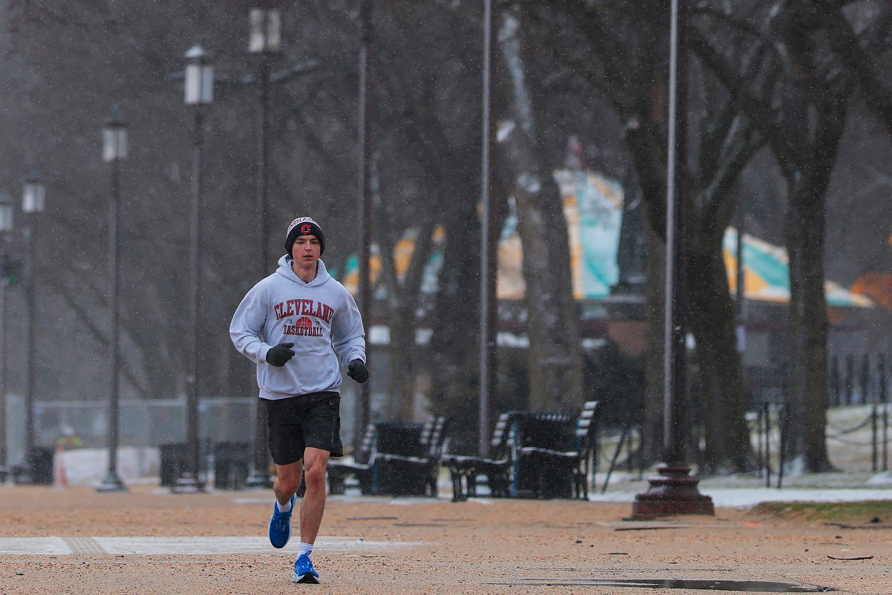 Según investigadores, hacer 150 minutos de ejercicio moderado a la semana es suficiente para mejorar la salud intestinal