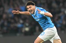 Napoli vence 2-1 a Torino, amplía su racha invicta en casa y recorta distancia con AC Milan