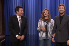Ryan Gosling le canta a Eva Mendes en una rara aparición pública juntos