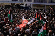 Mueren tres palestinos en enfrentamiento con colonos en Cisjordania